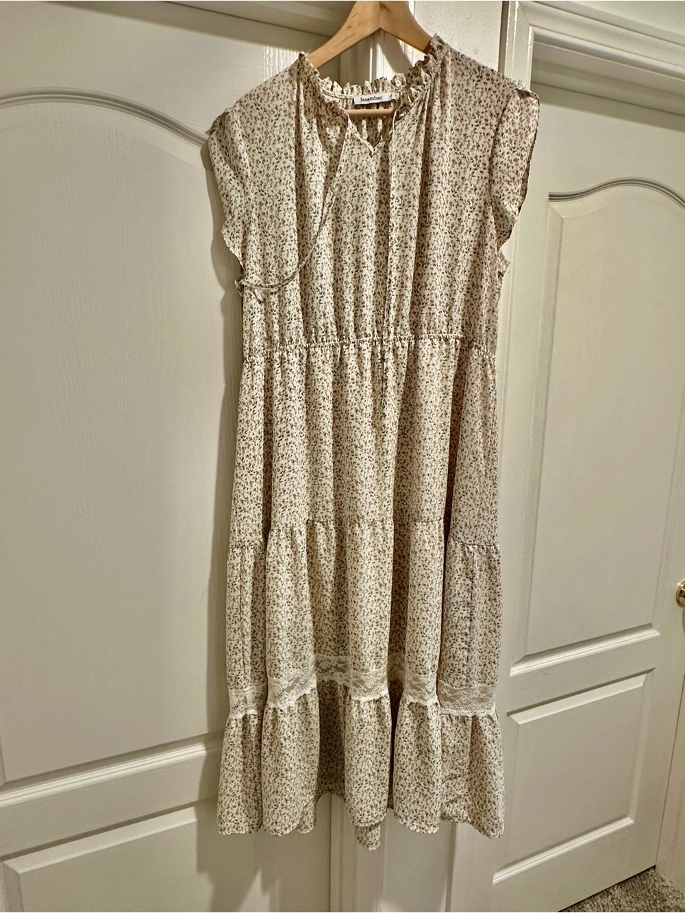 Cute Midi Floral Dress by Jasambac XL